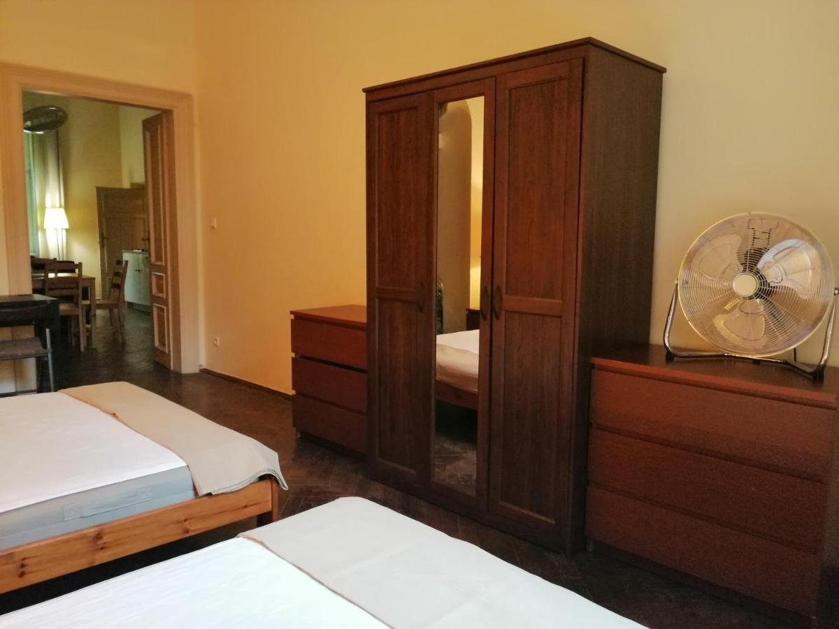 Prestige Location Pijarska Street Apartmán
