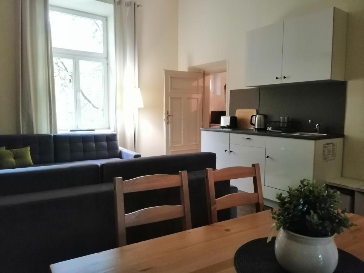 Prestige Location Pijarska Street Apartmán