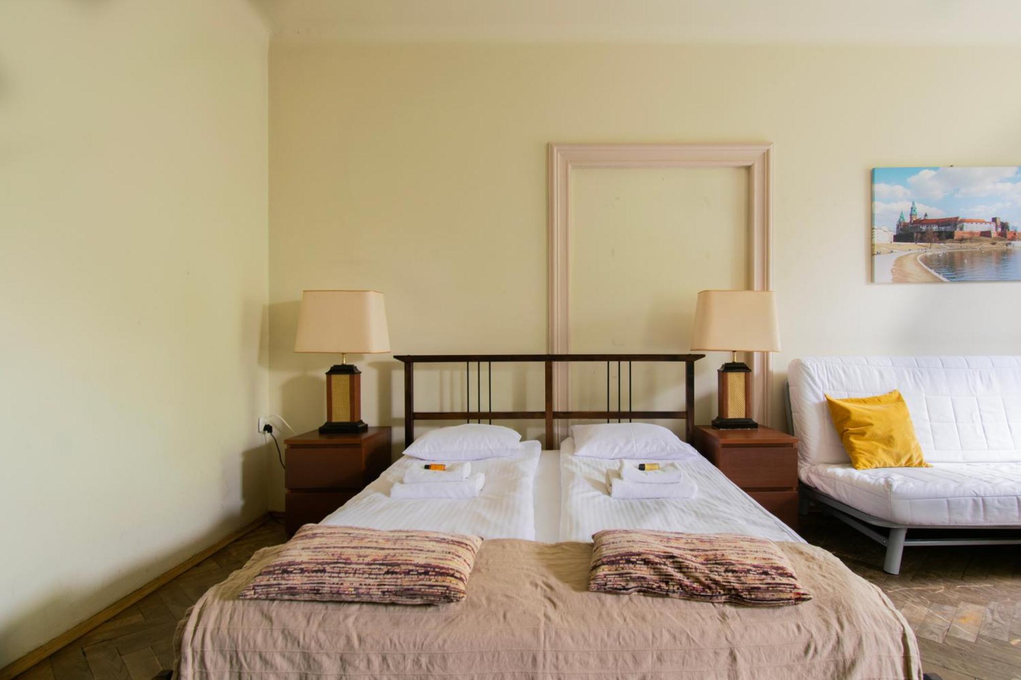 Prestige Location Pijarska Street Apartmán