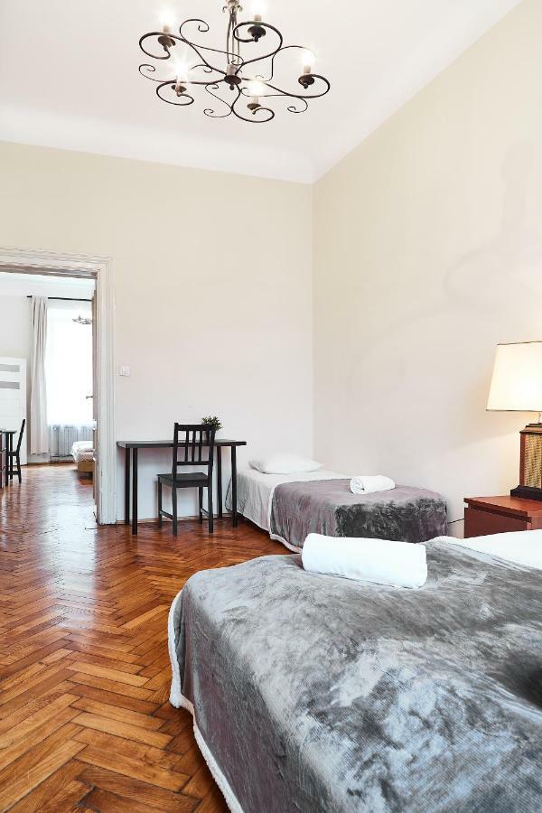 Prestige Location Pijarska Street Apartmán Krakov